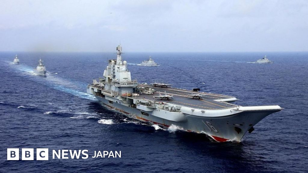 中国海軍の空母2隻が日本近海で演習、日本政府が懸念と抗議表明 - BBC