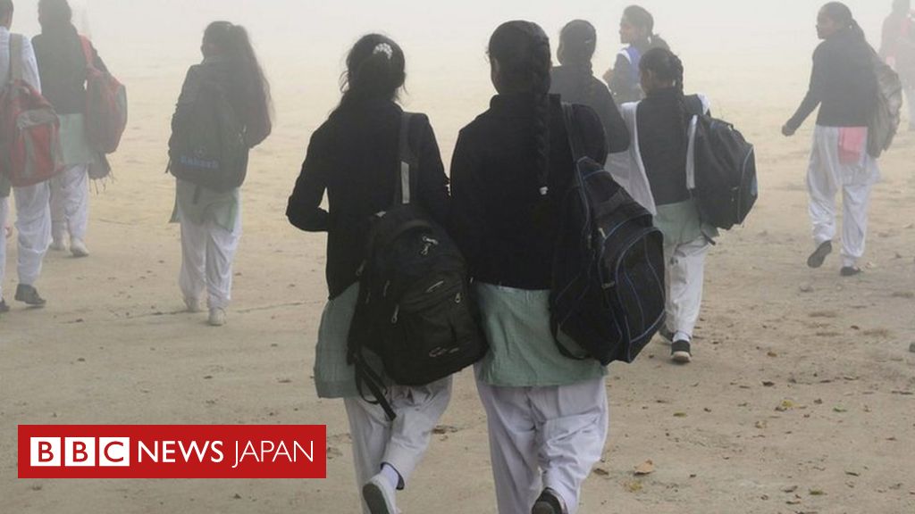 インドで女子校を集団襲撃 34人が被害 9人逮捕 cニュース