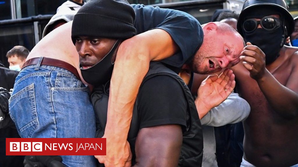 全てを守ろうと 白人男性を担いで救出 人種差別めぐる対立の場で cニュース