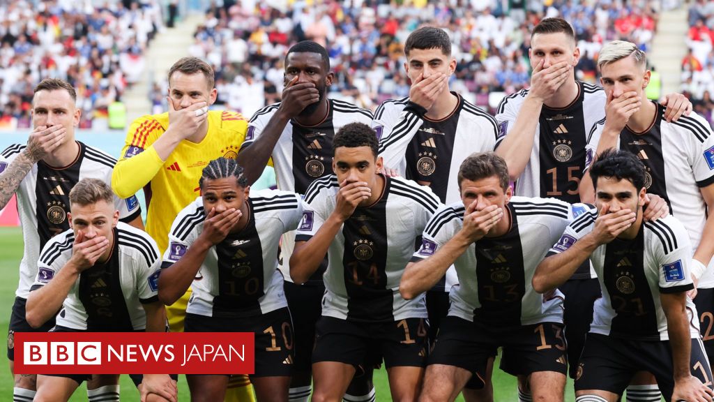 22年サッカーw杯 ドイツ代表 口を手で覆って撮影 Fifaの警告に反発し日本戦の前に cニュース