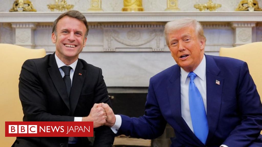 米仏大統領が会談、ウクライナ降伏による和平は認められないとマクロン氏 - BBCニュース