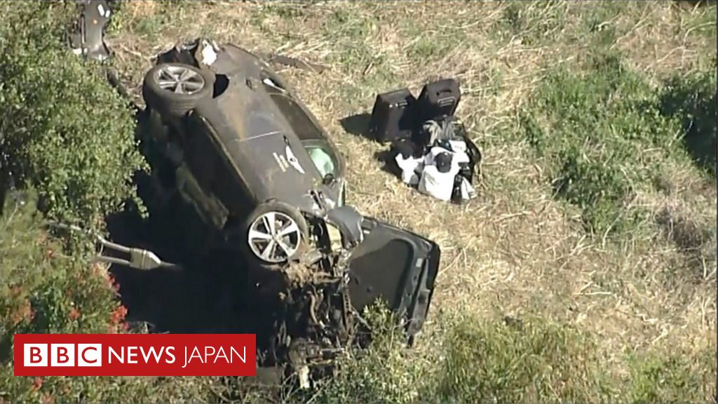 タイガー ウッズ選手 自動車事故で 足を負傷 し手術 cニュース