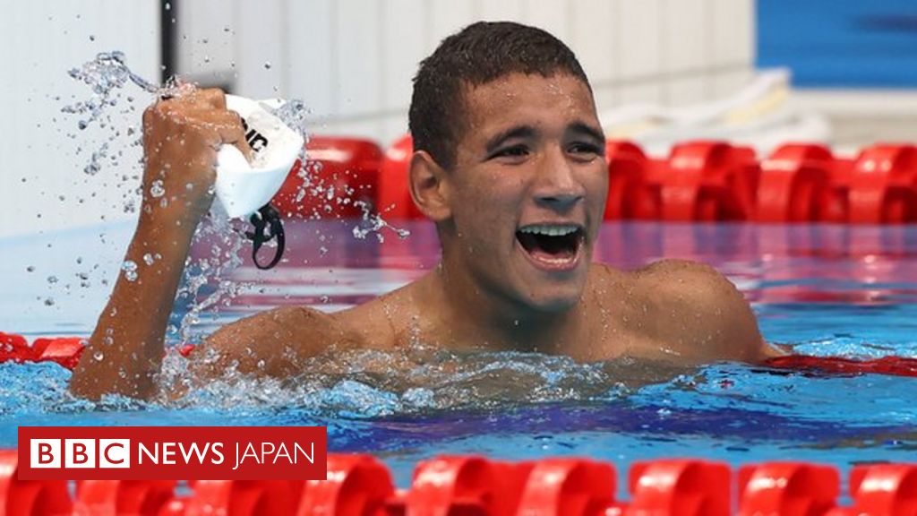 東京五輪 予選ぎりぎり通過から一転 本番で金メダル 競泳チュニジア18歳 cニュース