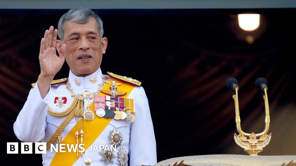 写真で見る】 タイ国王、69年ぶり3日間の戴冠式 - BBCニュース