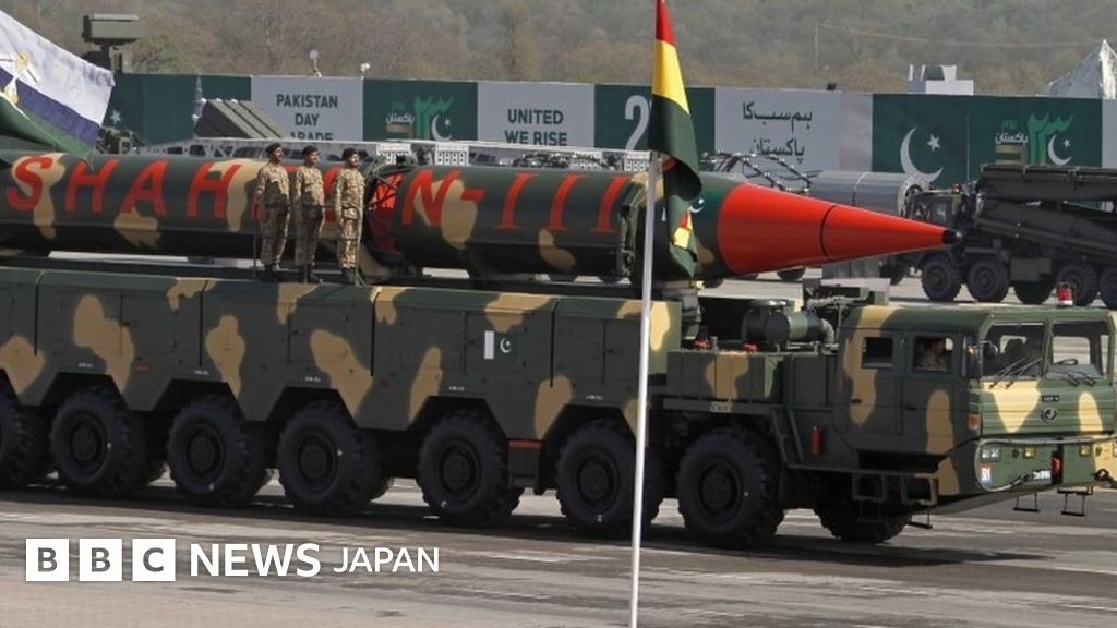中古】 核兵器と日米関係 アメリカの核不拡散外交と日本の選択