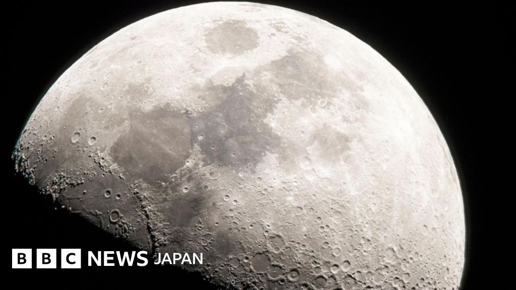 BBCニュース -  米NASA、月面基地建設計画を発表　中国との宇宙開発競争のなか