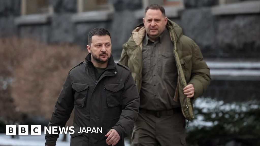 ゼレンスキー氏の側近、イェルマーク長官が辞任 汚職対策当局が自宅を