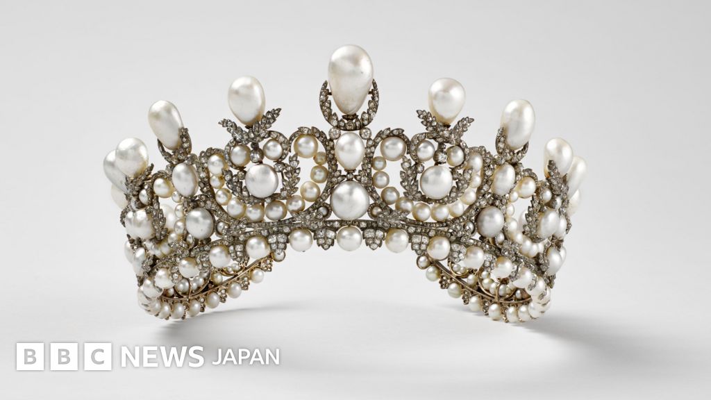 ルーヴル美術館から盗難の宝飾品、総額155億円相当と検察 犯人の足取り