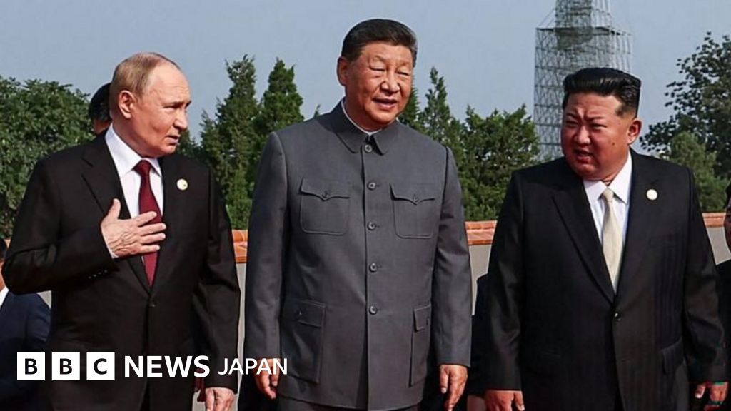 ナチの某重巡 機関室から持ち出されたプレート 画像・写真：中ロ朝3首脳が結束誇示 「戦勝80年」パレード―習氏