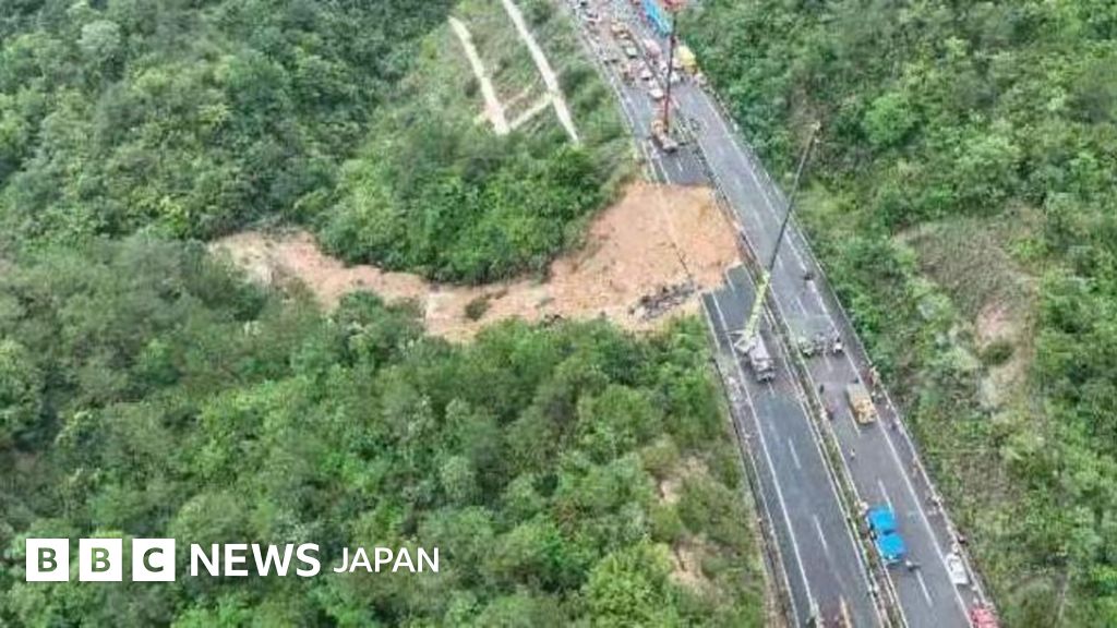 中国・広東省で高速道路が崩落、24人死亡 - BBCニュース