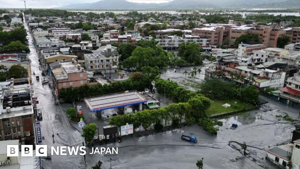 BBC.comのニュース記事「台風18号がアジア各地で猛威 台湾では少なくとも14人死亡、せき止め湖が決壊」の画像