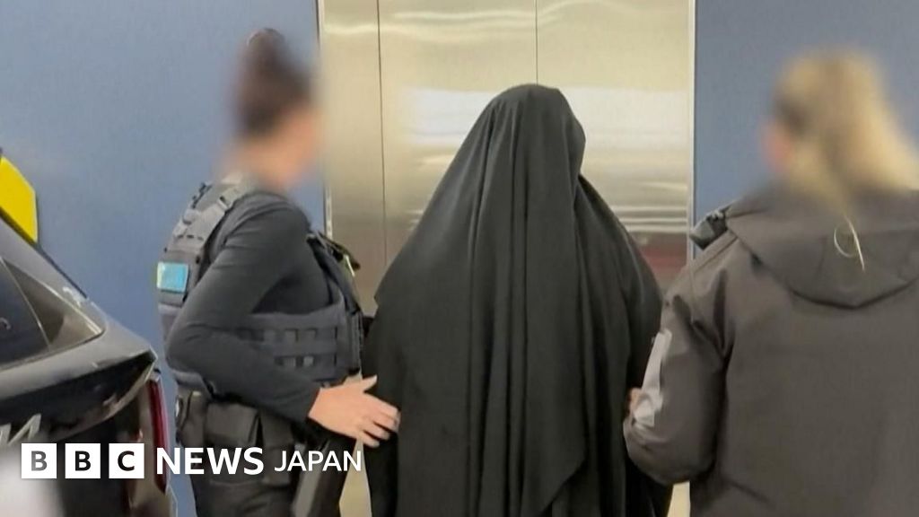 BBCニュース - 豪当局、シリアから戻った女性を「イスラム国」参加で起訴　帰国相次ぐなか
