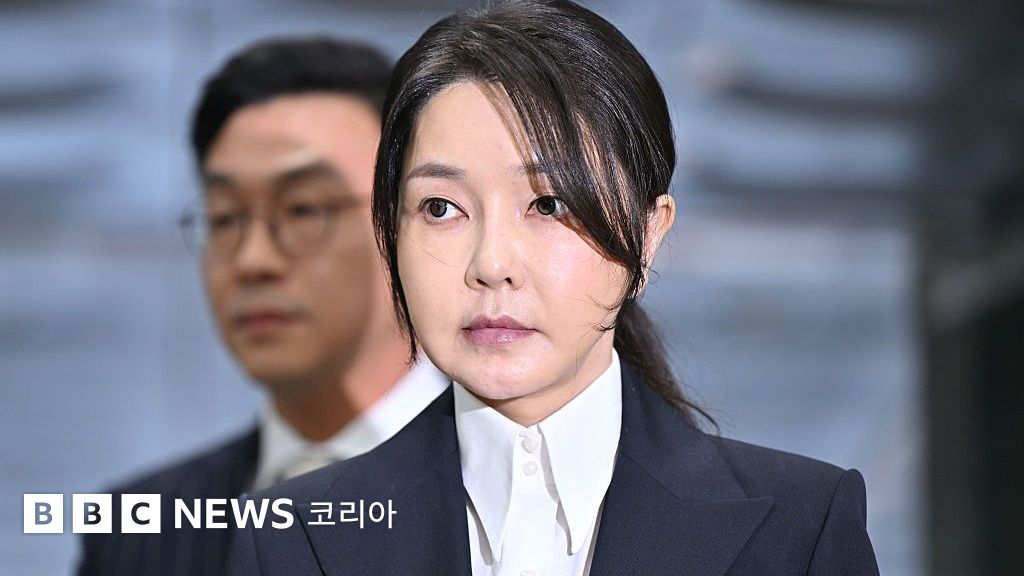 법원 앞 취재진 모습