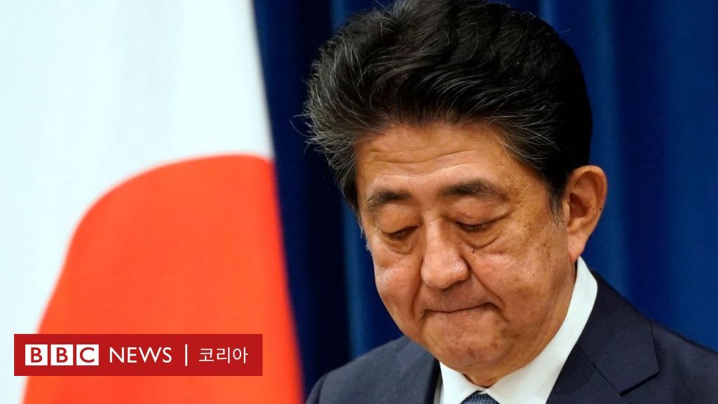 日本の安倍前首相のオフィスが論争に巻き込まれた理由
