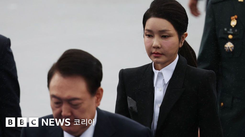 특검 출석을 앞둔 김건희 여사