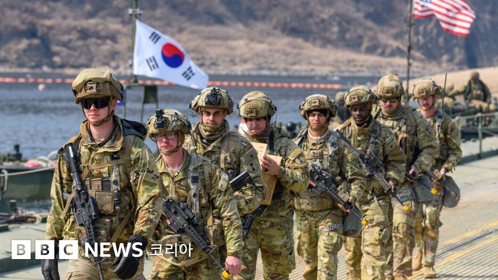 <b>트럼프</b>가 또 언급한 '한국 <b>방위비</b>', 그 역사와 이유는?