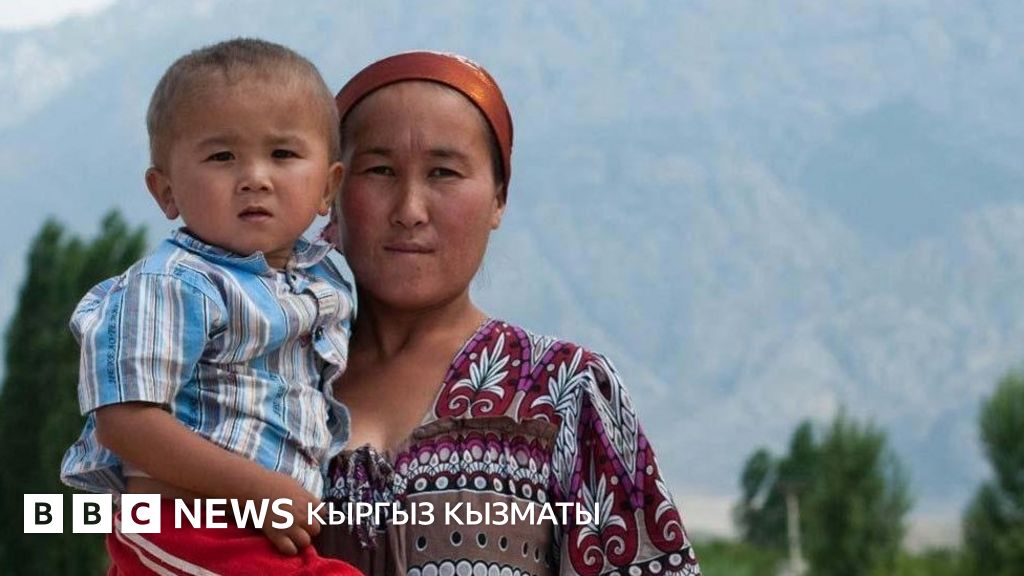 Пойыз дәретханасындағы жыныстық позициялар Ішінде үлкен есек молатаны сиқты