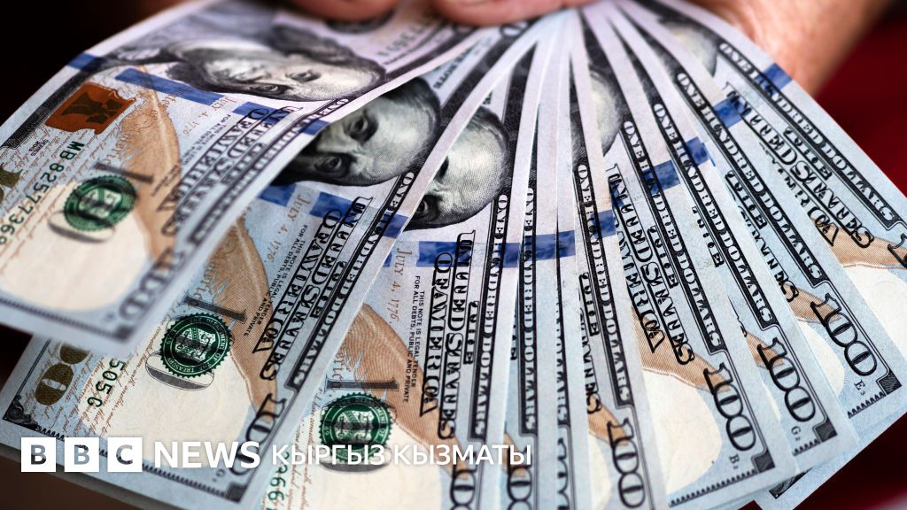 Ұйықтап жатқан қызын жалайды Хилари Сванк секс видеосы