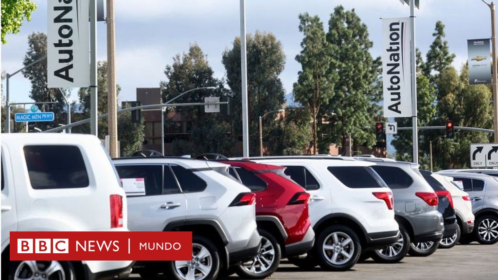 ‘Ini adalah momen bersejarah’: California melarang penjualan mobil bensin baru mulai tahun 2035, negara bagian AS pertama yang melakukannya.