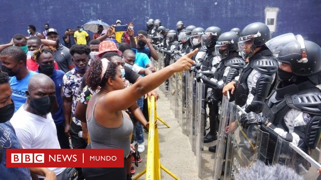 El video que muestra a unos agentes en M xico que patean en la