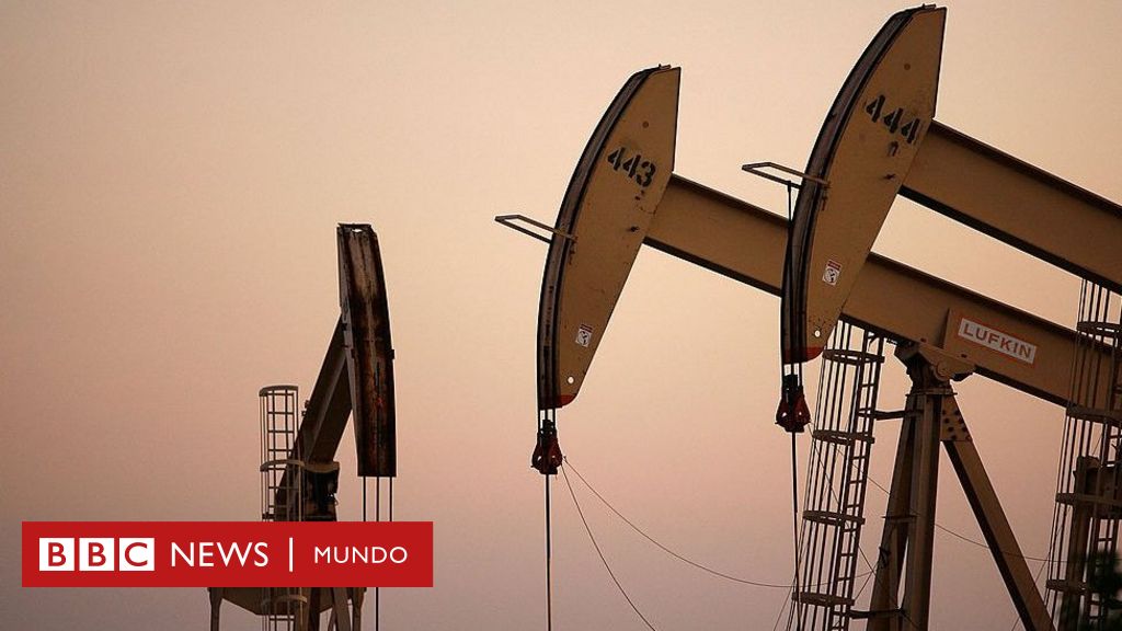 La OPEP y sus aliados acuerdan aumentar su producción de crudo en 50% tras presiones por los precios récords desde la invasión rusa a Ucrania