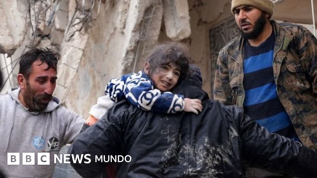 El doble drama de Alepo, la región siria devastada por la guerra en la que los terremotos han dejado cientos de muertos