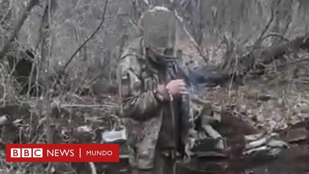 La historia del soldado ucraniano preso y desarmado al que militares rusos mataron mientras fumaba