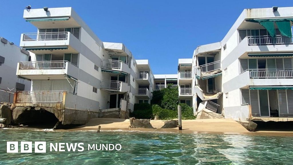Las edificaciones fantasma que el mar devora en la costa de Puerto Rico