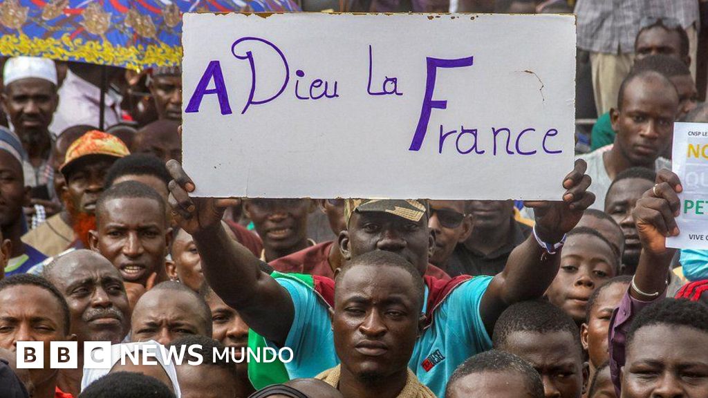 Qué papel tiene el resentimiento contra Francia en la ola de golpes militares en África occidental