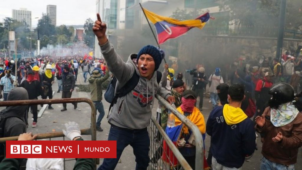 Crisis en Ecuador la irrupción de los manifestantes en la Asamblea