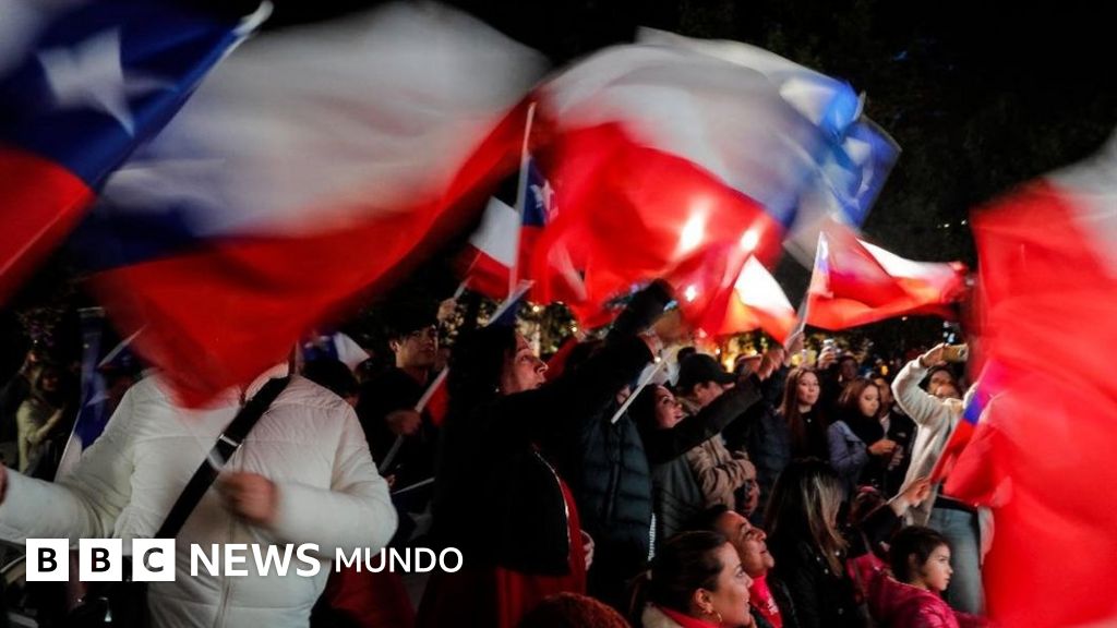 "Es una gran paradoja que los que estuvieron contra el proceso constituyente en Chile tienen la oportunidad de escribir la Constitución que quieran"