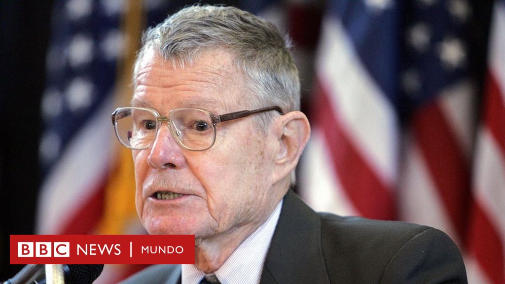 Thomas Schelling, el economista que ayudó a evitar una guerra nuclear y se convirtió en uno de los más influyentes estrategas del siglo XX