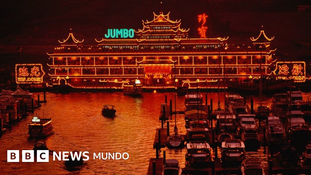 Se hunde el icónico restaurante flotante de Hong Kong