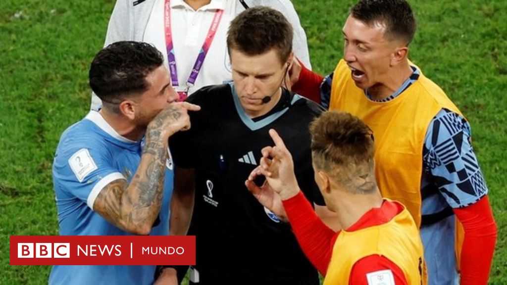 Suspenden fecha en el fútbol uruguayo por amenazas a árbitros - Diario Hoy  En la noticia