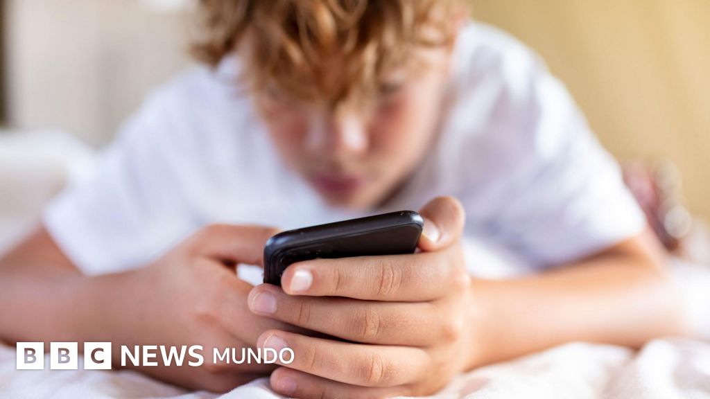 Más de 40 estados en EE.UU. demandan a Instagram por supuestos daños en la salud mental de los adolescentes