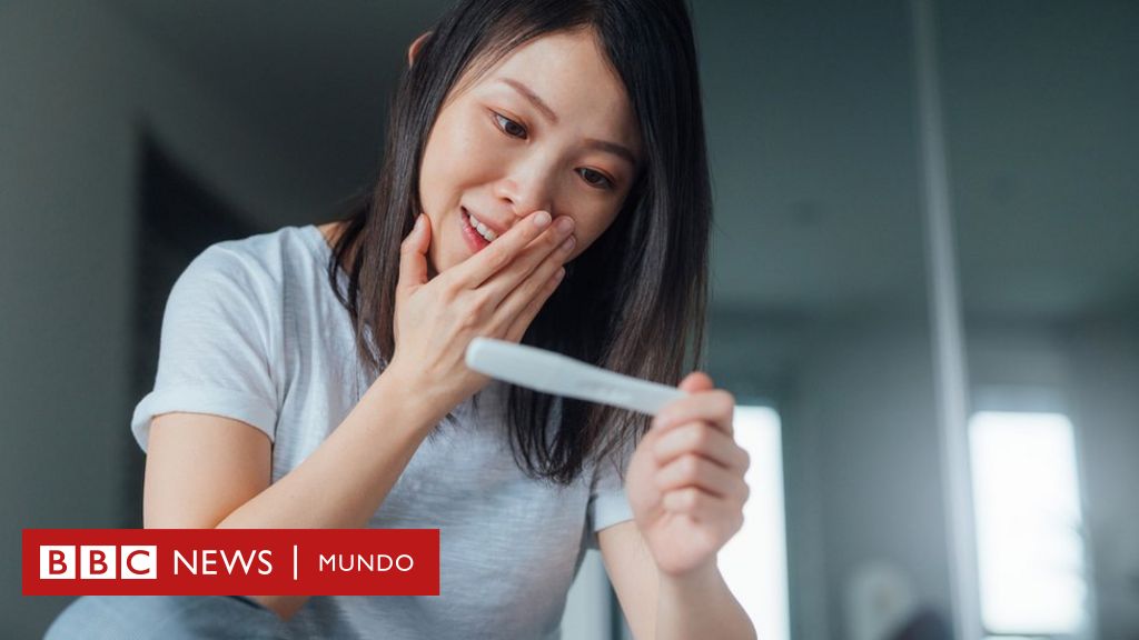 “La regla de los 3 meses”: por qué muchas mujeres esperan hasta la semana 12 para anunciar su embarazo (y cómo puede ser contraproducente)