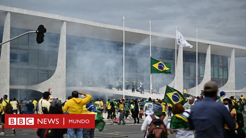 Las claves para entender el asalto a las instituciones del Estado en Brasil por simpatizantes de Bolsonaro y las interrogantes que deja