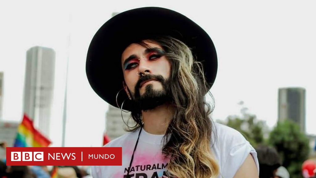 "Me obligaban a orar y a sacarme al 'demonio' que tenía dentro": el duro relato de una colombiana sometida a una terapia de conversión gay - BBC News Mundo