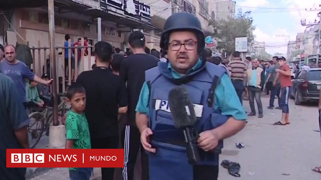 "No hay ningún lugar seguro en Gaza": el reportero de la BBC que huye con su familia de los bombardeos de Israel en el territorio palestino