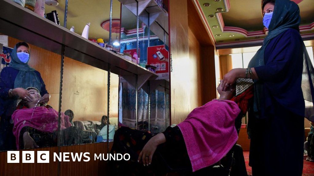 El Talibán ordena el cierre de todos los salones de belleza y peluquerías en Afganistán