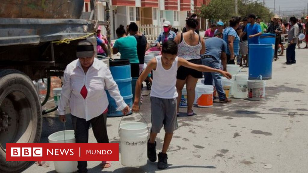 "A Monterrey le llegó el día cero": la grave crisis de falta de agua que vive la segunda ciudad más poblada de México