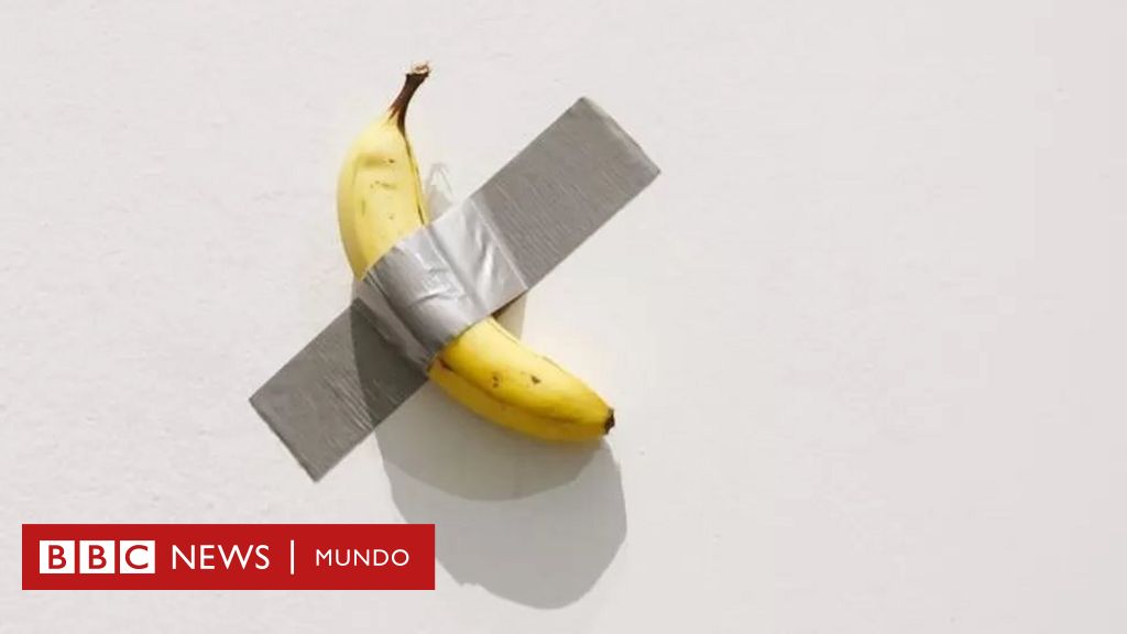 Un estudiante se come una banana expuesta en un museo porque no había desayunado