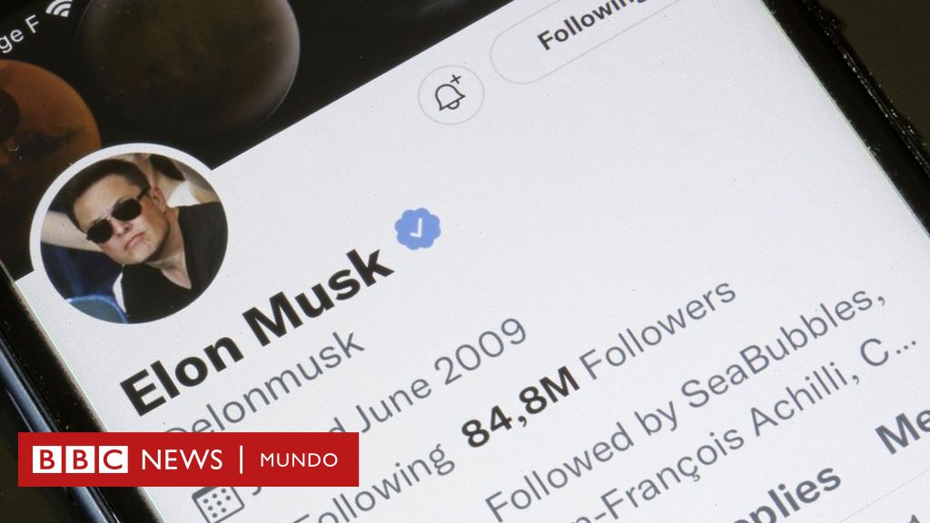 Elon Musk anuncia que Twitter cobrará por verificación de cuentas tras afianzar su control de la compañía como director único
