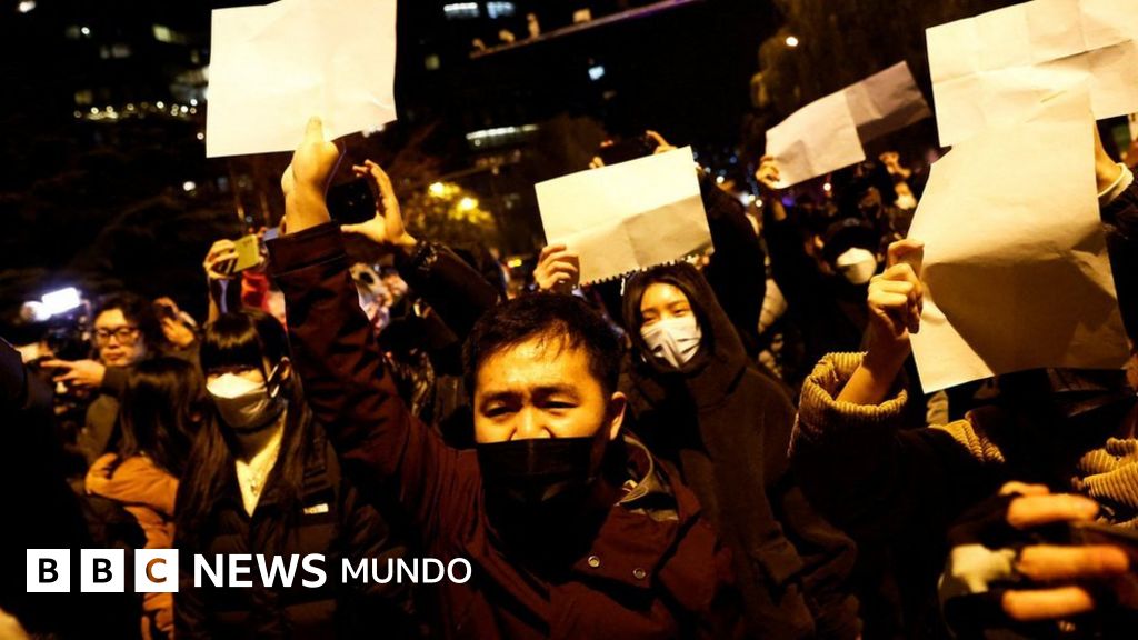 Barricadas y detenciones en China tras las inusuales protestas contra Xi Jinping y su gobierno por el manejo de la pandemia