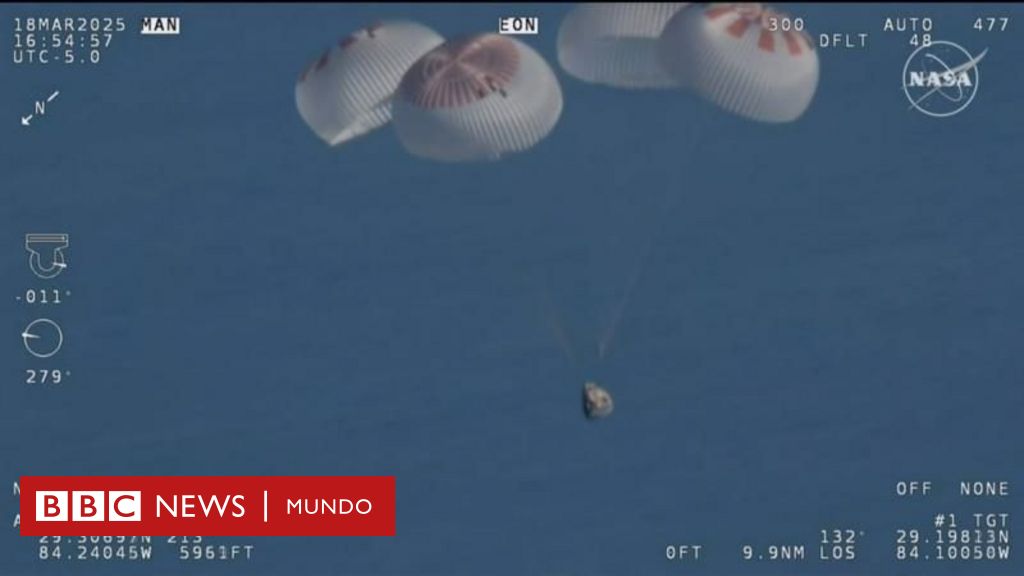 Los astronautas que estuvieron varados 9 meses en el espacio llegan a la Tierra