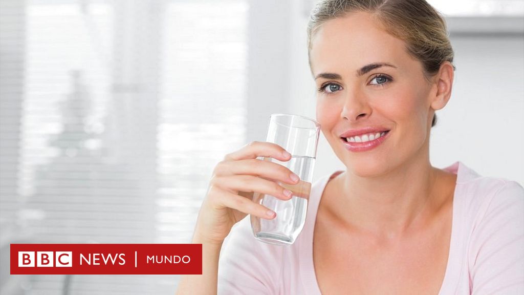 Los peligros de beber mucha agua, la hiponatremia