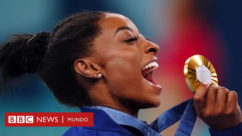 Simone Biles at the Olympics: the images of the routine with which the gymnast wins gold again after withdrawing from the Tokyo final due to a mental block