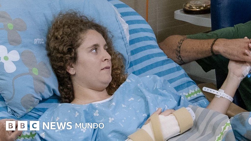 “Papá. Me dispararon. Ayuda”: cómo un padre salvó a su hija, a la que no veía desde hacía seis años, en medio de la masacre en el kibutz de Kfar Aza