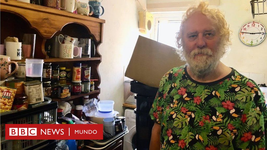 Qué es el síndrome del acumulador compulsivo, el trastorno mental que te lleva a vivir en medio de objetos inútiles