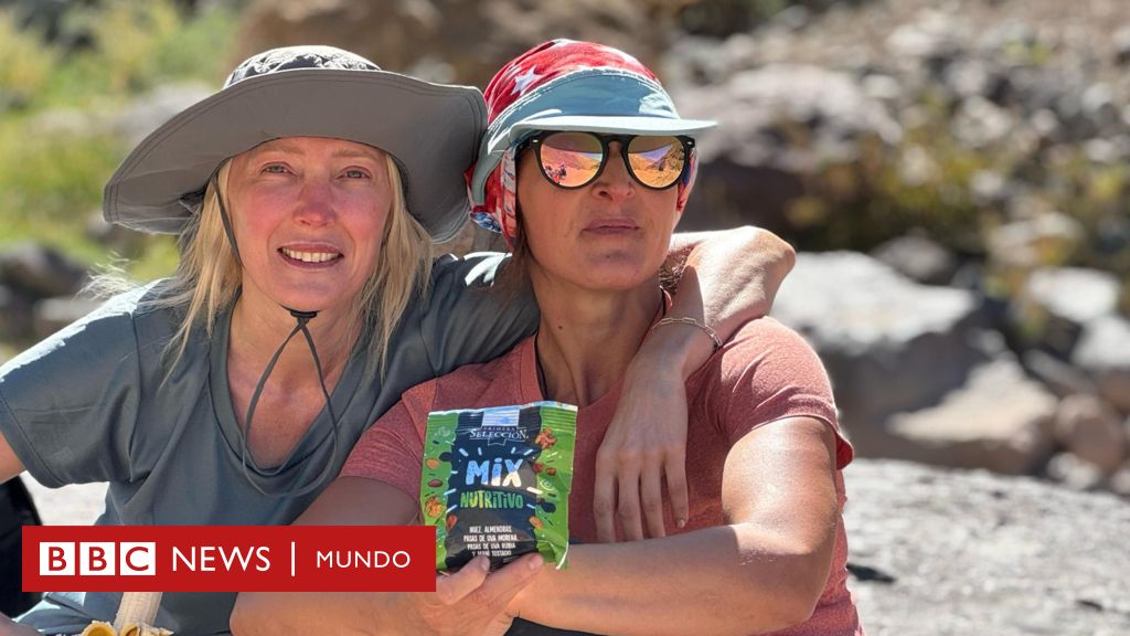 "Me puse sus cosas para sentir que él me abrazaba": las hermanas argentinas que escalaron los Andes para recuperar la mochila de su padre fallecido hace 40 años